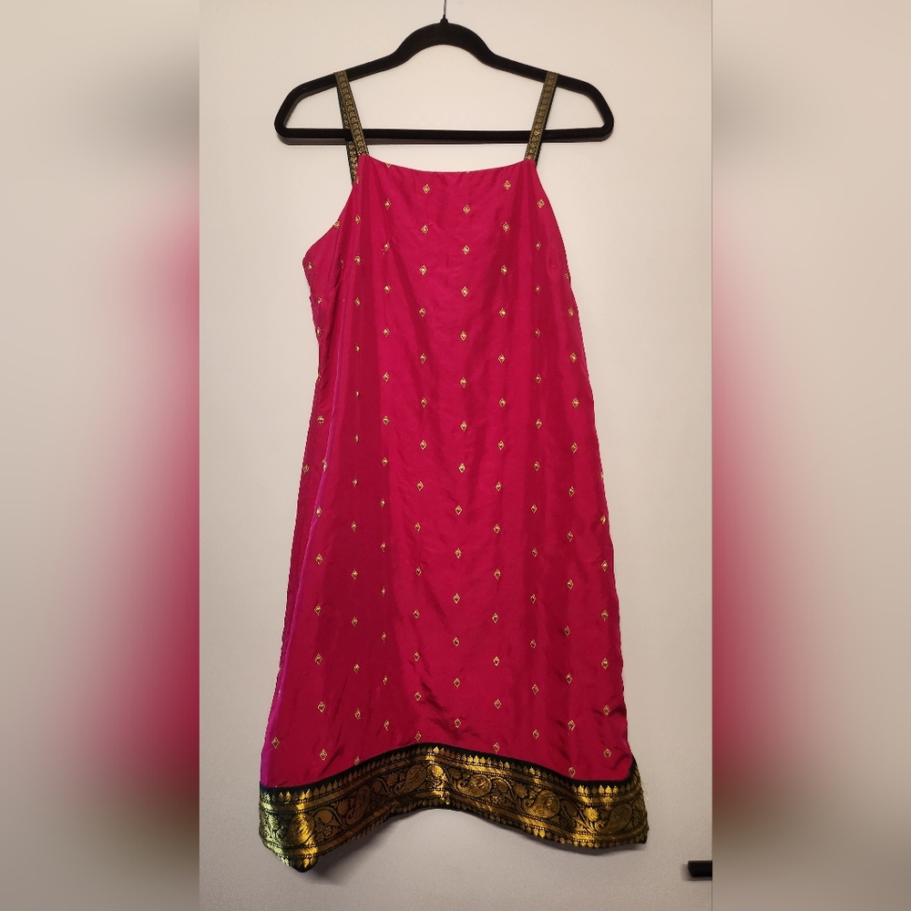 SiIlk Tommy Hilfiger Women's Dress Size 10 Pink Gold Green Sleeveless Paisley